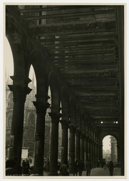 Milano - bombardamenti 1943 - Piazza Duomo