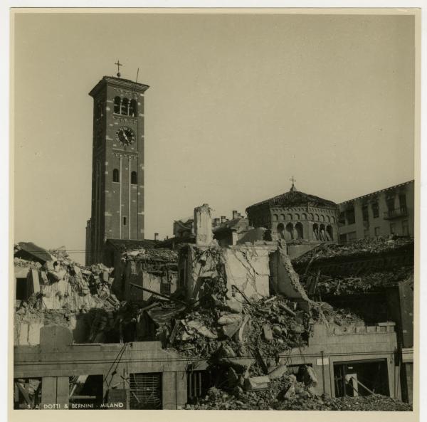 Milano - bombardamenti 1943 - S. Babila