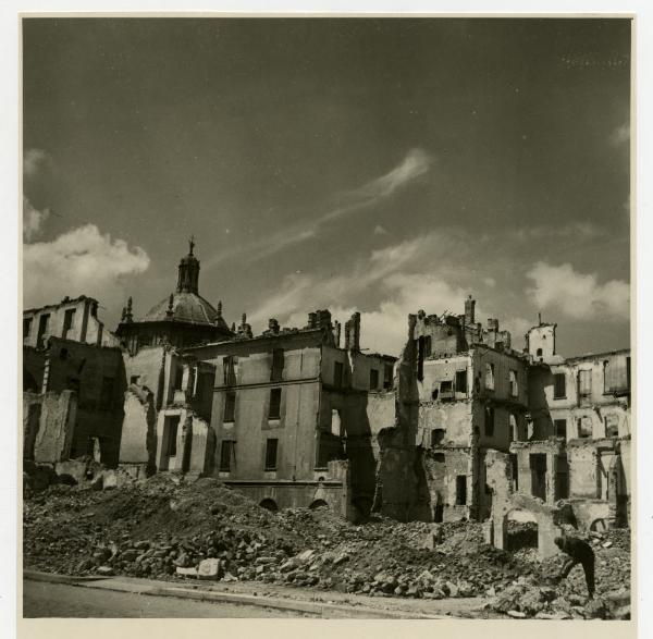 Milano - bombardamenti 1943 - Via Molino delle Armi
