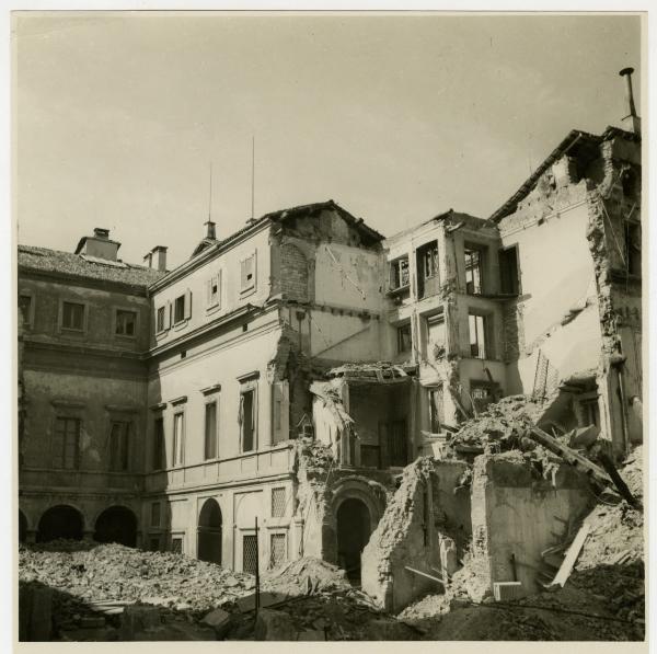 Milano - bombardamenti 1943 - Palazzo Belgioioso
