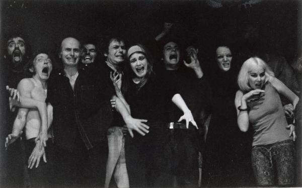 Milano - Teatro Durini - Living Theatre - Antigone - attori in scena