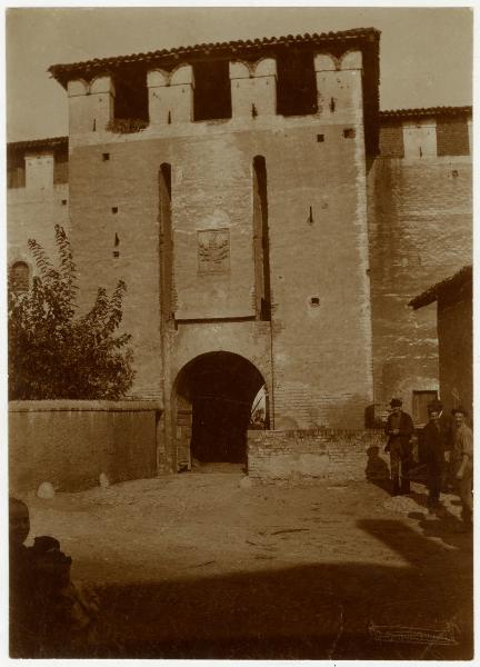 Bellusco (MB) - Castello Da Corte - torrione d'ingresso - lapide marmorea con stemma gentilizio