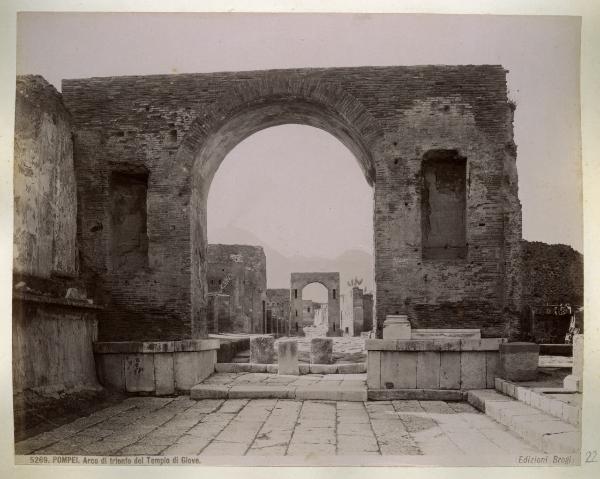Campania - Pompei - Tempio di Giove - Arco di Trionfo