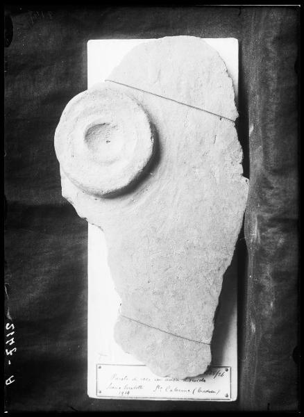 Reperti archeologici - frammento di vaso - Museo Archeologico - Castello Sforzesco - Milano