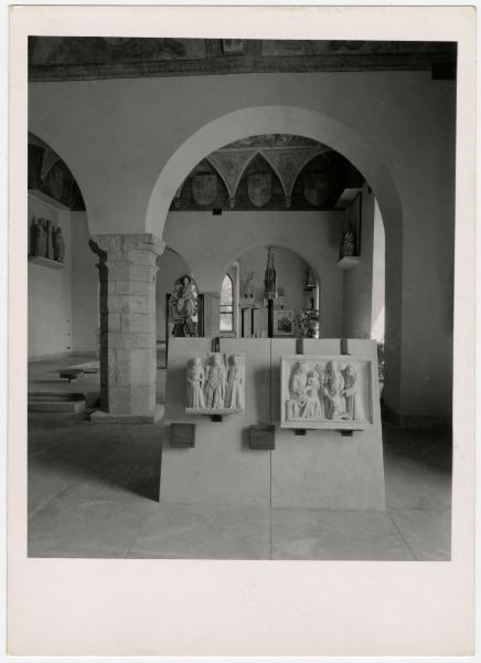 Milano - Castello Sforzesco - Musei Civici - Museo d'Arte Antica - Sala 2 e vista sulla Sala 3 e la Sala 4 - Allestimento BBPR (1956)