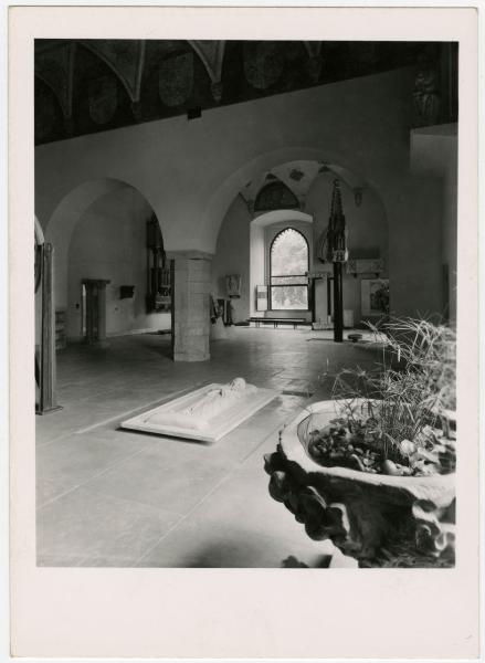 Milano - Castello Sforzesco - Musei Civici - Museo d'Arte Antica - Allestimento BBPR (1956) - Sala 3