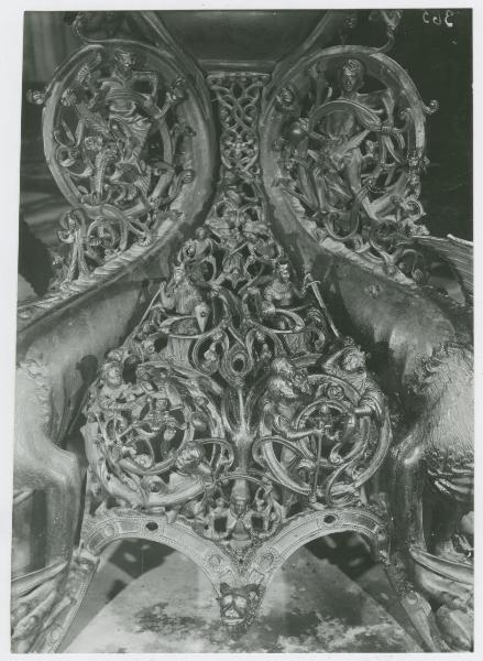 Oreficeria sacra - Candelabro Trivulzio, particolare della decorazione del piede, bronzo (inizio XIII sec.) - Milano - Duomo