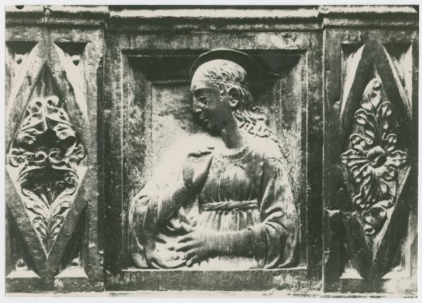 Scultura - Bassorilievo con la Vergine Annunciata, Domenico Rosselli, sec. XV - Bologna - S. Petronio, finestrone del lato occidentale