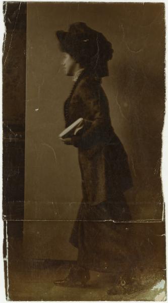 Ritratto femminile - Donna con cappello - Studio per copertina "La Lettura"