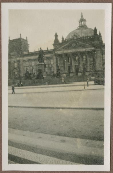Berlino - Palazzo del Reichstag - Strada