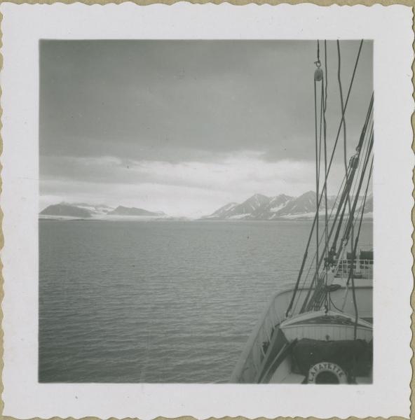 Svalbard, isola Spitsbergen - Kongsfjorden, fiordo - Mare - Montagne - Piroscafo Lafayette