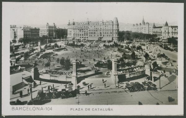 Barcellona - Piazza Cataluña (Plaza Catalunya) - Uomini - Automobili - Veduta dall'alto
