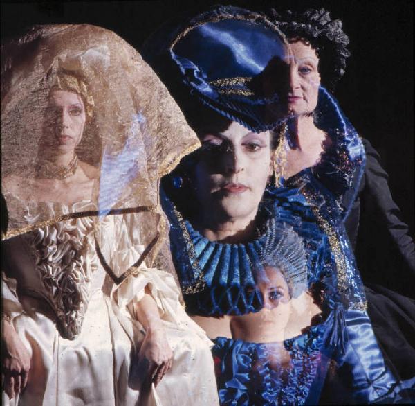 Set cinematografico del film "Il Casanova" - regia di Federico Fellini. Ritratto. Esposizione multipla di attori in costume