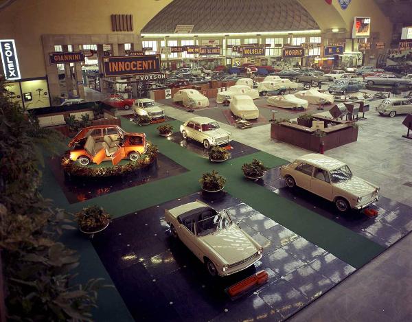 Innocenti - Torino - XLVI Salone internazionale dell'automobile 1964 - Padiglione