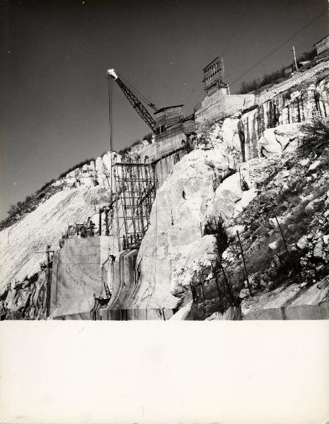 Vagli Sotto - Cava di marmo - Impianto di sezionatura