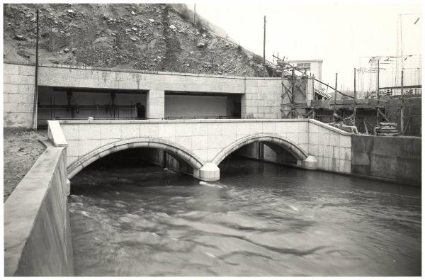 Ala - Centrale idroelettrica - Canale di scarico - Ponte allo sbocco