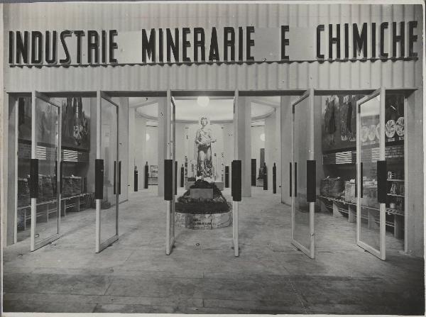 Bari - Fiera del Levante del 1937 - Ingresso del padiglione Montecatini