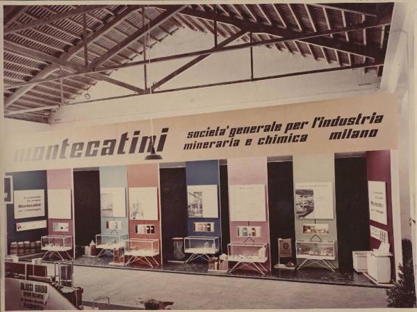 Padova - Fiera Campionaria del 1954 - Stand Montecatini - Prodotti per l'imballaggio