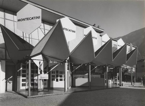 Bolzano - Fiera campionaria internazionale del 1960 - Esterno del Padiglione Montecatini