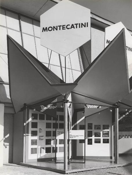 Bolzano - Fiera campionaria internazionale del 1960 - Esterno del Padiglione Montecatini - Esposizione Ducotone