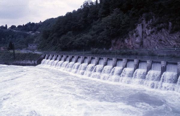 Calusco d'Adda - Centrale idroelettrica Semenza - Diga di Robbiate o diga nuova - Sfioratore