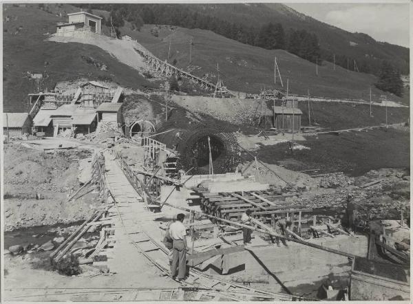 Glorenza - Impianto idroelettrico - Cantiere - Costruzione del ponte canale