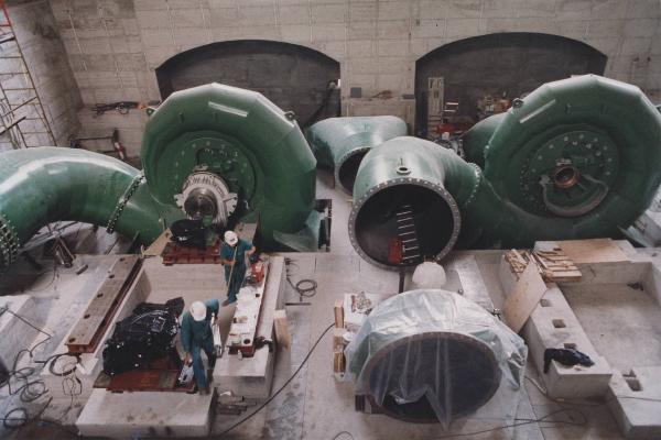 Cornate d'Adda - Centrale idroelettrica Bertini - Lavori di ammodernamento - Posizionamento di due turbine Francis