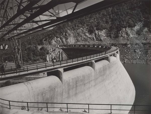 Osiglia - Acciaierie e Ferriere Lombarde Falck - Impianto idroelettrico di Cairo Montenotte - Diga Osiglietta - Veduta da sponda sinistra