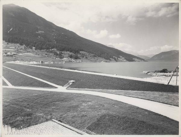Curon Venosta - Impianto idroelettrico - Lago di Resia - Diga