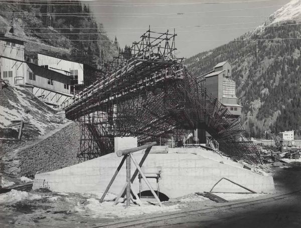 Teglio - Acciaierie e Ferriere Lombarde Falck - Impianto idroelettrico di Ganda - Diga di Frera - Copertura del deposito inerti