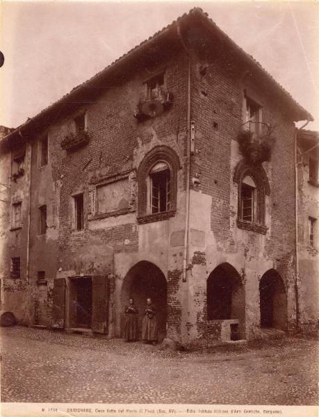 Architettura - Carignano - Casa detta del Monte di Pietà - facciate