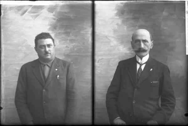 Uomo - ritratto - mezzo busto [committenza Fascisti di Sannazzaro de Burgondi - Barbieri Siro] [a destra]
Uomo - ritratto - mezzo busto [committenza Fascisti di Sannazzaro de Burgondi - Cerri Camillo] [a sinistra]