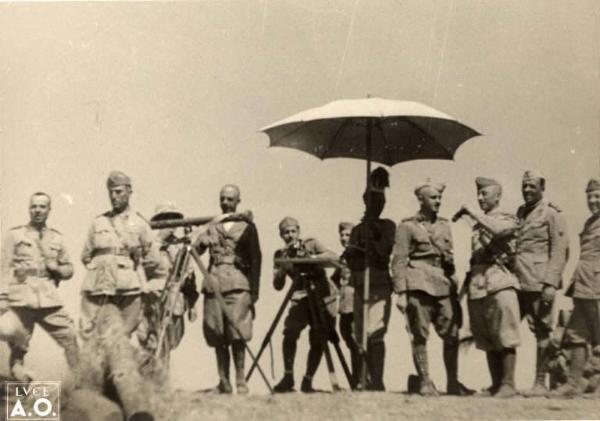 Giuseppe Bottai - Campagna di Etiopia - Ritratto con militari