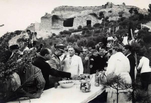 Giuseppe Bottai - Visita ai siti archeologici dell'isola di Capri - Pranzo all'aperto