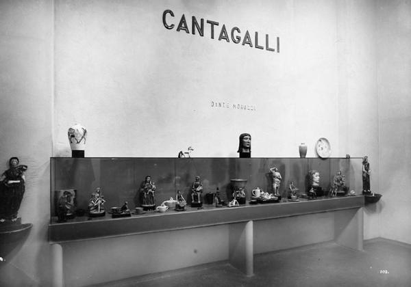 V Triennale - Arti decorative e industriali - Ceramiche - Scomparto delle maioliche Cantagalli di Firenze