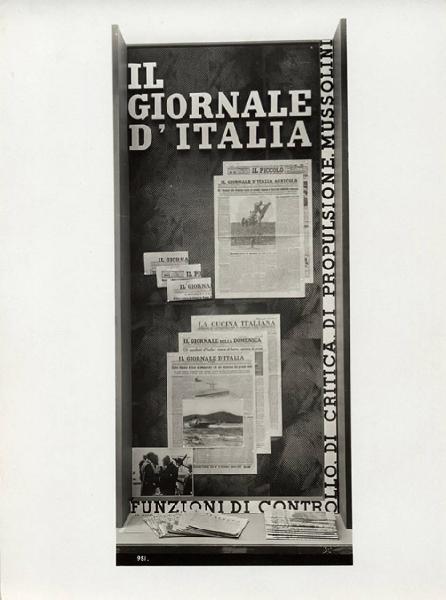 V Triennale - Mostre nel parco - Padiglione della stampa - Stampa italiana contemporanea - Vetrina del "Giornale d'Italia"