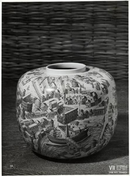 VII Triennale - Mostra della ceramica - Vaso in ceramica di Guido Andlovitz