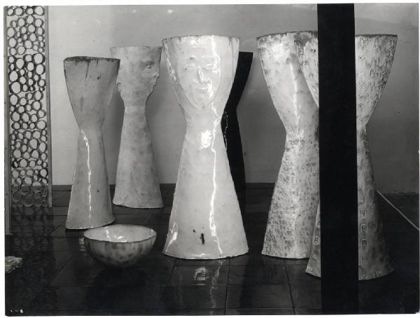 XI Triennale - Mostra delle Produzioni d'arte - Sezione della Ceramica - Vasi in ceramica - Fausto Melotti