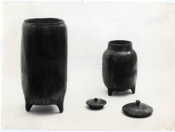 XI Triennale - Mostra delle Produzioni d'arte - Sezione della Ceramica - Vasi con coperchi - Alberto Diato
