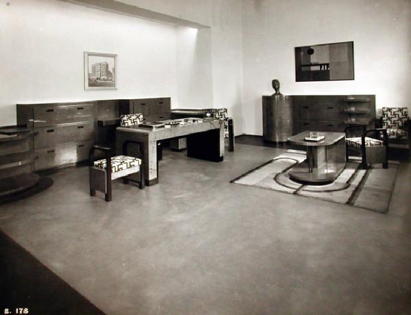 IV Triennale - II Galleria dell'arredamento - Ufficio di presidente di Giuseppe Pagano e Gino Levi Montalcini
