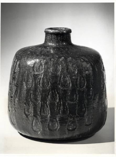 XII Triennale - Sezione della Danimarca - Vaso smaltato in ceramica - Eva StÃ¦r Nielsen - Krebs Nathalie