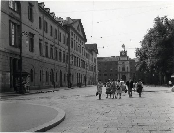 XII Triennale - La casa e la scuola - Centro urbano - Milano - Piazza S. Ambrogio - Università Cattolica del Sacro Cuore