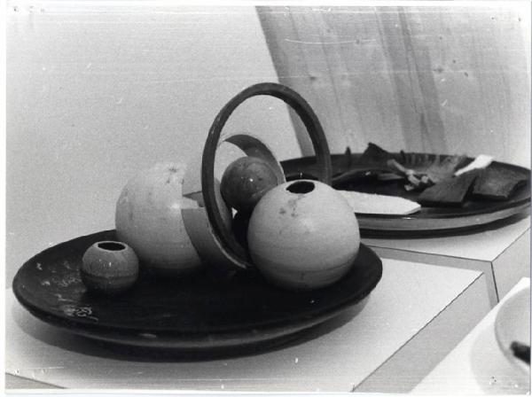 XV Triennale - Sezione del lavoro artigiano - Composizioni in ceramica di Nino Covelli