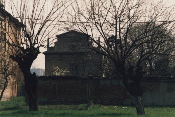 Sesto San Giovanni - Parco Nord, settore Torretta - Villa Torretta, giardino - Cappella Oratorio di Santa Margherita, facciata - Alberi