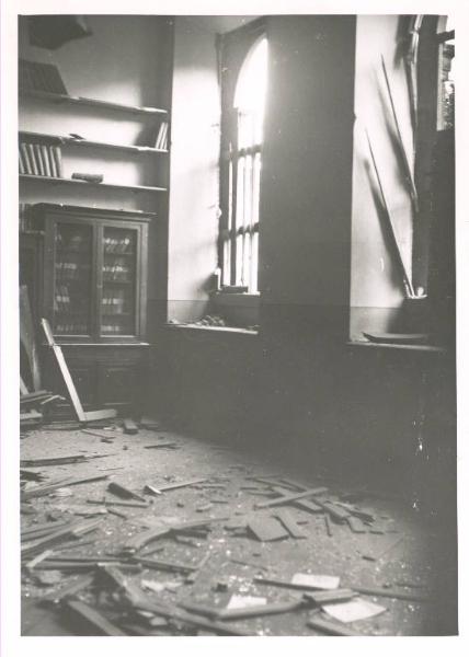 Istituto dei Ciechi di Milano - Edificio - Via Vivaio - Biblioteca - Interno - Danni provocati dai bombardamenti della seconda guerra mondiale