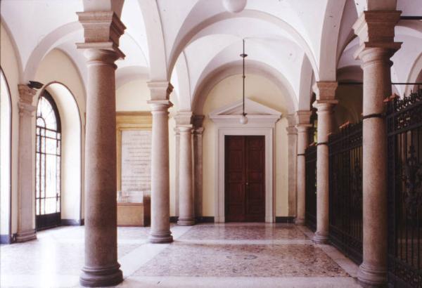 Istituto dei Ciechi di Milano - Interno - Atrio d'ingresso
