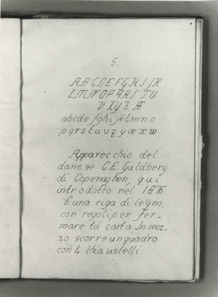 Riproduzione di documento - Metodo di scrittura per ciechi - Saggio di scrittura in nero con riga di legno (metodo Guldberg) e uso di matita