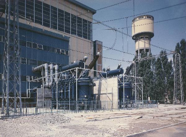 Centrale elettrica di Piacenza dell'ENEL - Sottostazione di trasformazione all'aperto - Trasformatori della Ercole Marelli