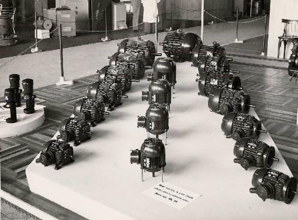 Esposizione europea delle macchine utensili a Milano 1954 - Stand della Ercole Marelli