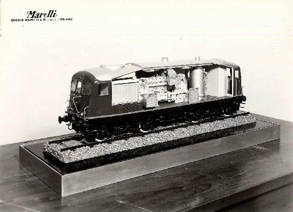 Locomotore E 646 - Modello sezionato